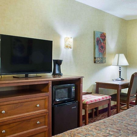 Rodeway Inn Columbia Mall Loop Grand Forks Esterno foto