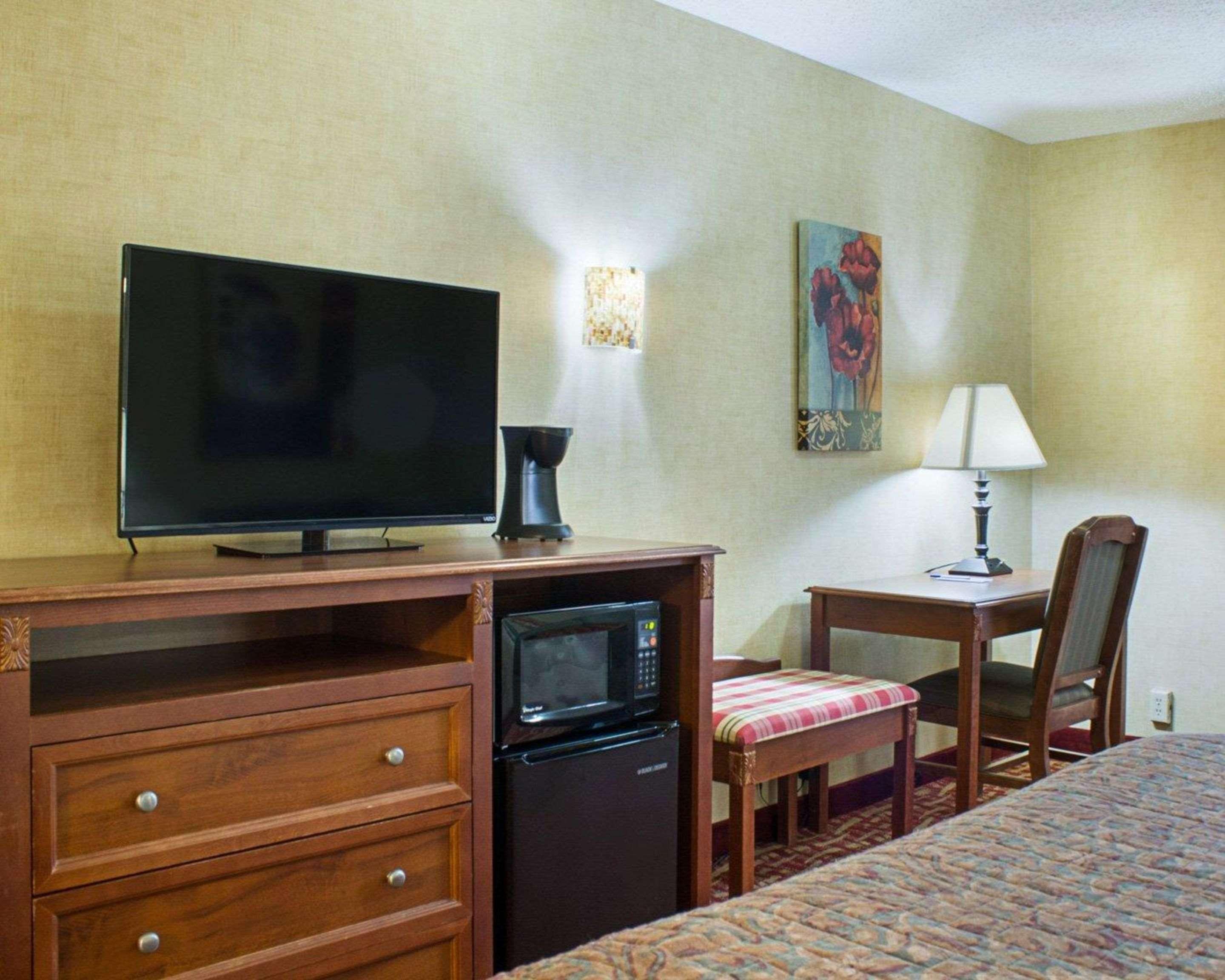 Rodeway Inn Columbia Mall Loop Grand Forks Esterno foto