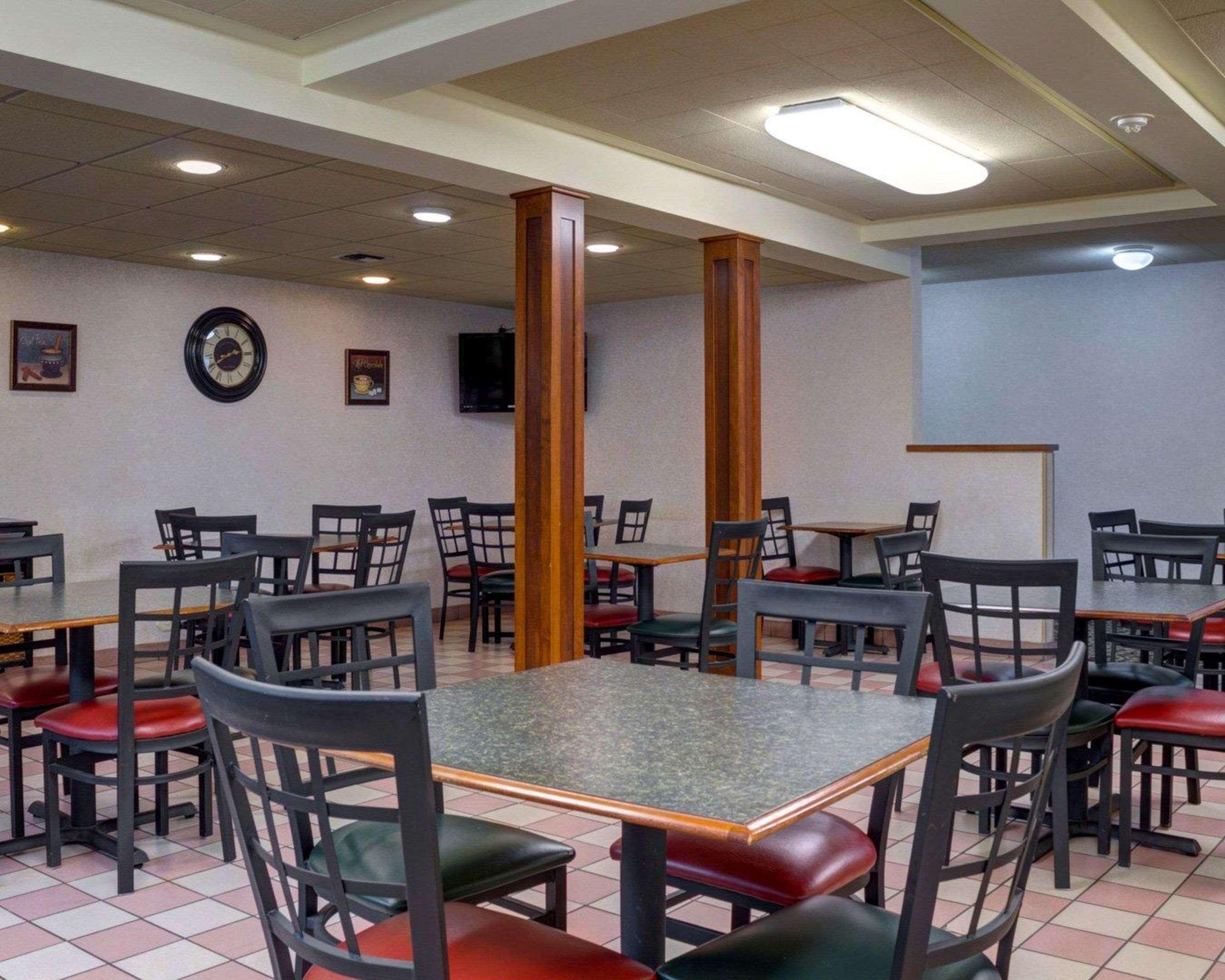 Rodeway Inn Columbia Mall Loop Grand Forks Esterno foto