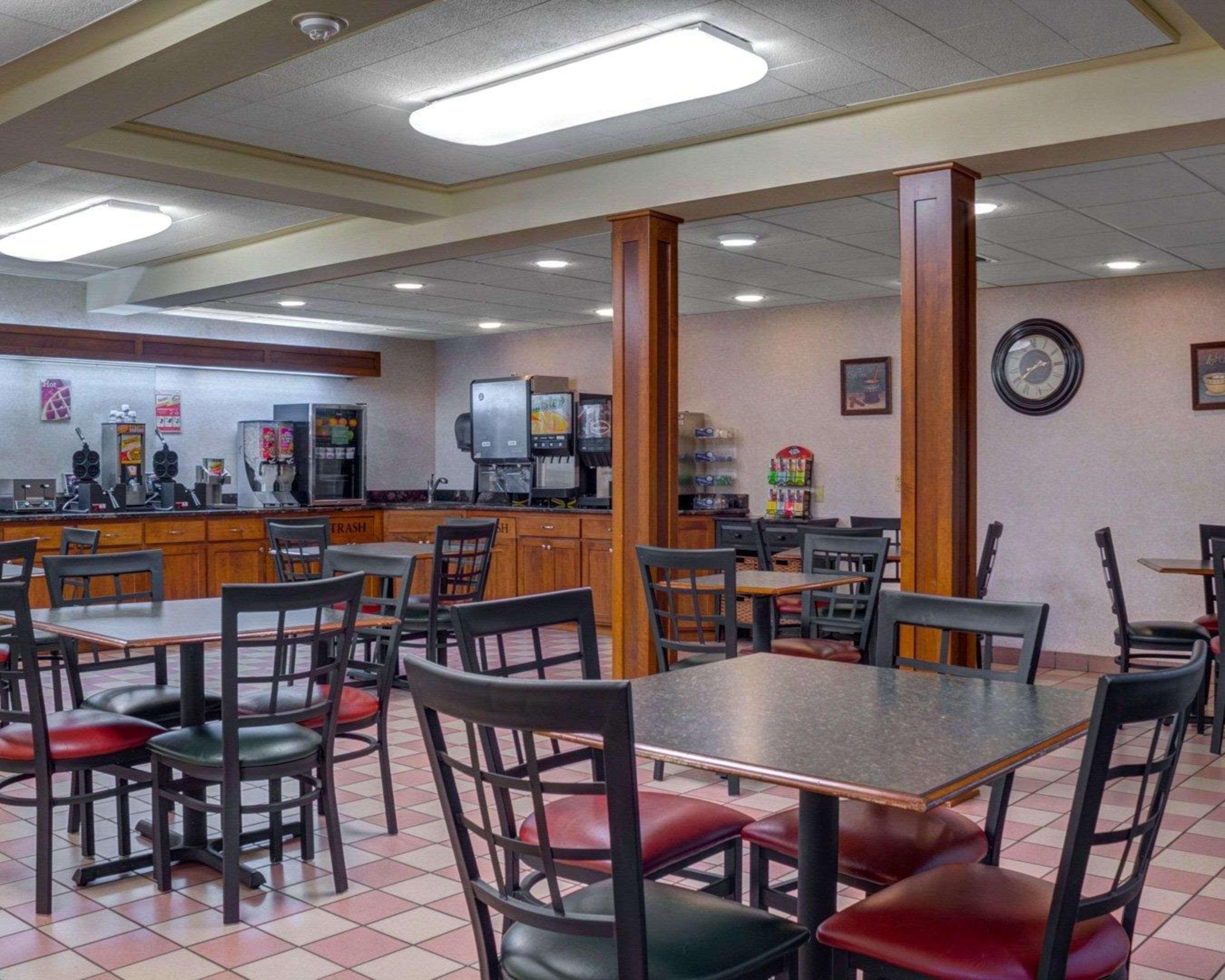Rodeway Inn Columbia Mall Loop Grand Forks Esterno foto