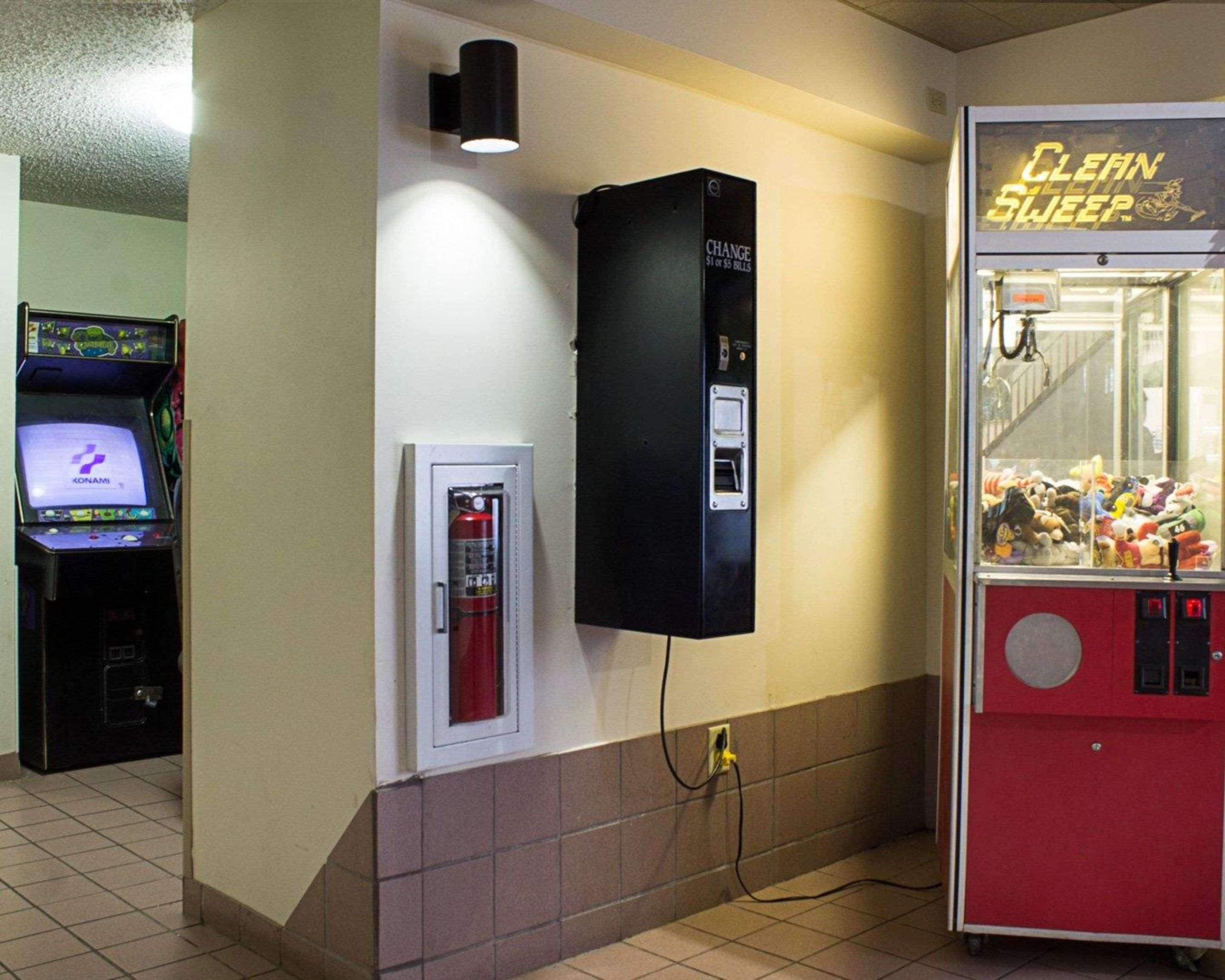 Rodeway Inn Columbia Mall Loop Grand Forks Esterno foto