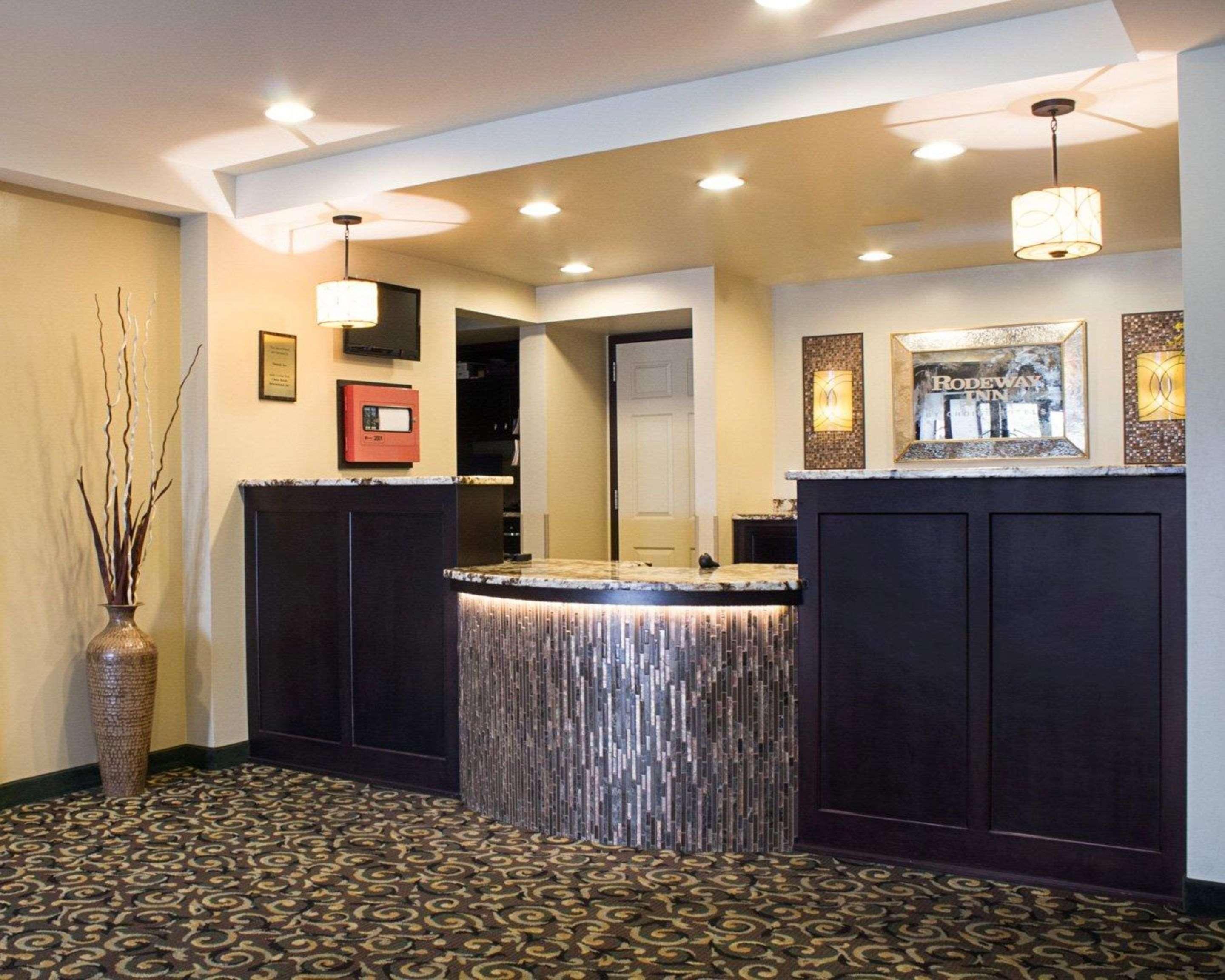 Rodeway Inn Columbia Mall Loop Grand Forks Esterno foto