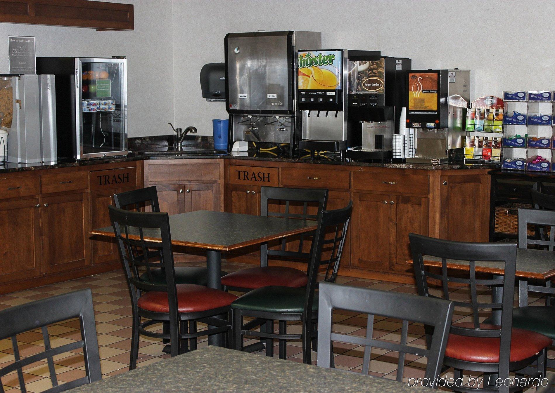 Rodeway Inn Columbia Mall Loop Grand Forks Esterno foto